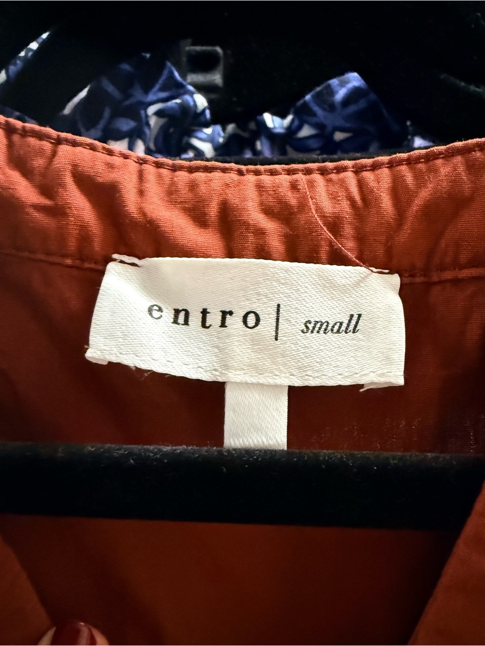 Entro Rust Embroidered Flutter Sleeve Top - Picture 2 of 2